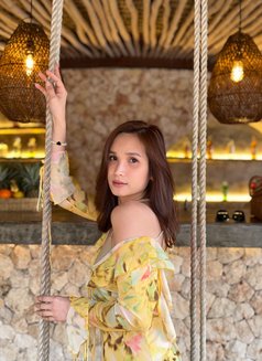 Astrid - escort in Manila Photo 2 of 23