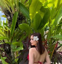 Astrid - escort in Manila Photo 5 of 23