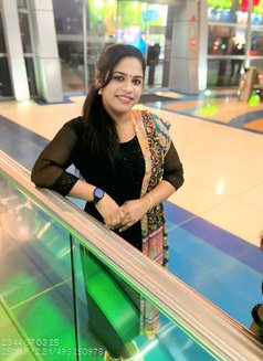 Aswathi - escort in Dubai Photo 2 of 5