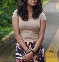 Aswathy Indipendent - puta in Kochi