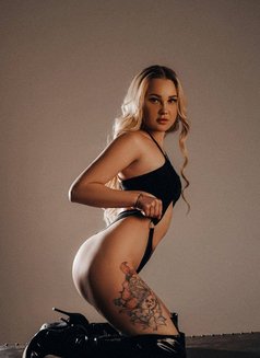 Asya - escort in Beirut Photo 10 of 11