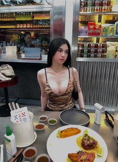 Atasha Cole - escort in Hong Kong Photo 5 of 10