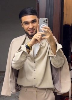 Ateş Kemel - Male escort in İstanbul Photo 1 of 4