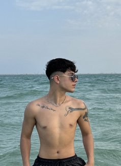 Ateş - Male escort in İstanbul Photo 1 of 5