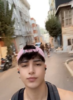 Ateş - Acompañantes masculino in Riyadh Photo 4 of 5