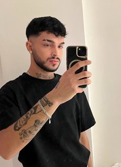 Ates - Male escort in Tokyo Photo 3 of 5