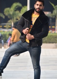 Atharv Mehta - Male escort in Bangalore Photo 3 of 5