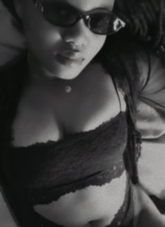 Atheena - escort in Nairobi Photo 4 of 7