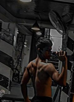 Atheltic Boy - Male escort in New Delhi Photo 7 of 10