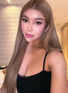 Athena - Transsexual escort in Makati City Photo 2 of 7