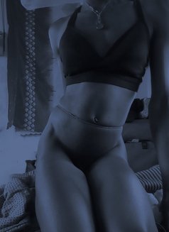 Athena - Transsexual escort in Nairobi Photo 8 of 8