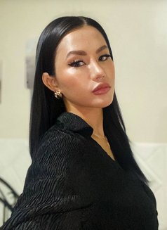 coco new here - puta in New Delhi Photo 6 of 8