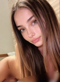 Athena - escort in Taipei Photo 3 of 6