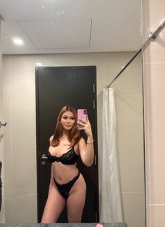 Athennah - Transsexual escort in Manila Photo 1 of 5