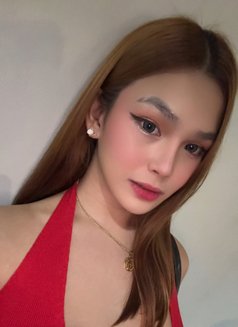 Athennah - Transsexual escort in Manila Photo 5 of 5