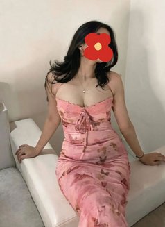 Athiya Booty - puta in Sharjah Photo 2 of 2