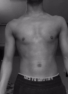 Athletic guy (only females) - Male escort in New Delhi Photo 13 of 13