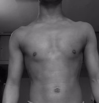 Athletic guy (only females) - Acompañantes masculino in New Delhi