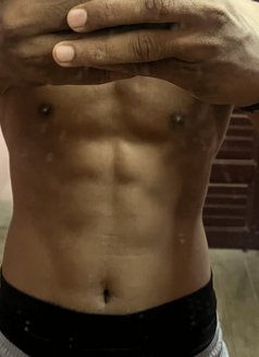 Athletic Male Escort Massage in Dubai - Male escort in Dubai Photo 1 of 1