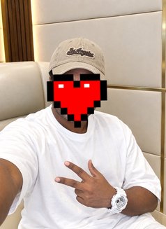 Athletic Matured Well Groomed Gentleman - Male escort in Bangalore Photo 1 of 3