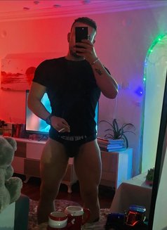 Atlas - Acompañantes masculino in İstanbul Photo 10 of 11