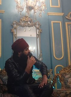 Attentive & Elegant Male Escort - Acompañantes masculino in Ambala Photo 2 of 4