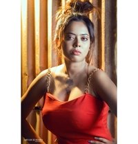 Attractive Foreigners and Indian Dirctv - puta in Chennai