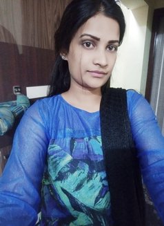 South Indian Girl Independent Escort - Agencia de putas in Jeddah Photo 3 of 3