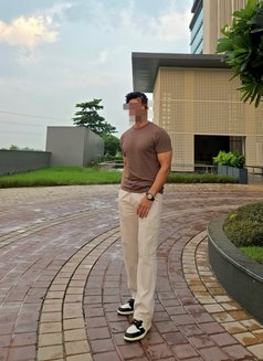 Atul Call Boy in Gurgaon - Male escort in Gurgaon Photo 1 of 3