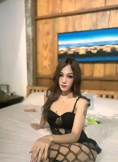 Ayura Kinan - Intérprete transexual de adultos in Bali Photo 5 of 6