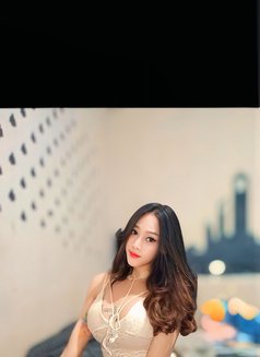Ayura Kinan - Intérprete transexual de adultos in Bali Photo 6 of 6