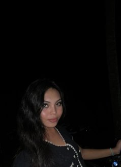Au^ra - Transsexual escort in Dubai Photo 1 of 6