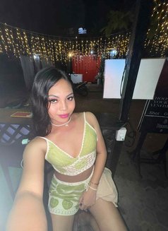 Au^ra - Transsexual escort in Dubai Photo 5 of 6