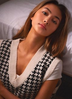 Aubrey - escort in Hong Kong Photo 1 of 4