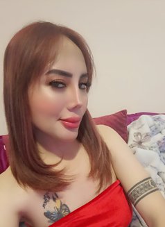 Aubrey - Transsexual escort in Jeddah Photo 5 of 7