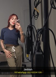 Aubrey - Transsexual escort in Jeddah Photo 5 of 6