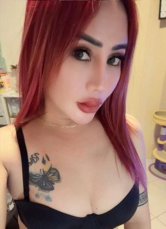 Aubrey - Transsexual escort in Jeddah Photo 5 of 6