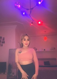 Aubrey - Transsexual escort in Jeddah Photo 7 of 7