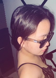 Aubs - escort in Manila Photo 9 of 11