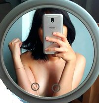 Audrey, Independent Petite GF Experience - puta in Manila
