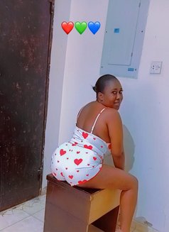 Audrey - escort in Riyadh Photo 3 of 9