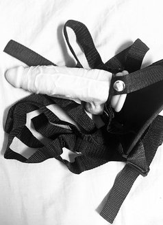 Audrey - puta in Doha Photo 3 of 3