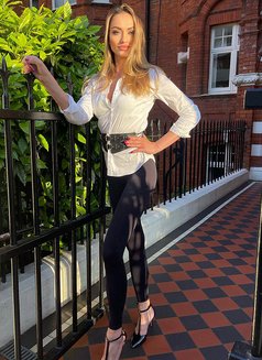 Audrine - escort in London Photo 9 of 9