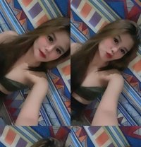 Audy Newbie Wild in Bed - puta in Bali