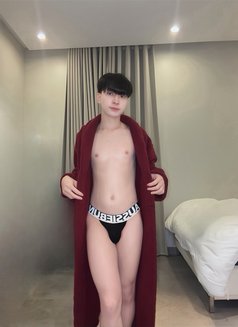 Augus in Jeddah - Transsexual escort in Jeddah Photo 6 of 8