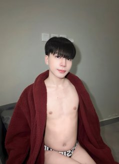 Augus in Jeddah - Transsexual escort in Jeddah Photo 14 of 15