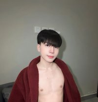 Augus in Jeddah - Transsexual escort in Jeddah Photo 14 of 15
