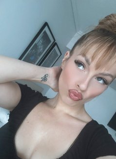 August - escort in Barcelona Photo 4 of 4