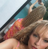 August - escort in Manchester