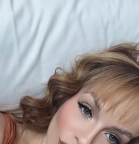 August - escort in Munich